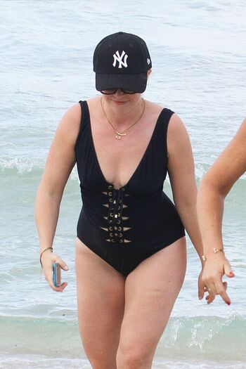 Full leaked Melissa joan hart private photo