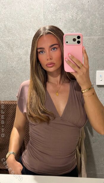 Full leaked Mell richards private photo