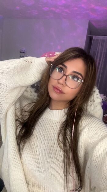 Full leaked Melmie private photo