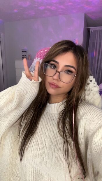 Full leaked Melmie private photo