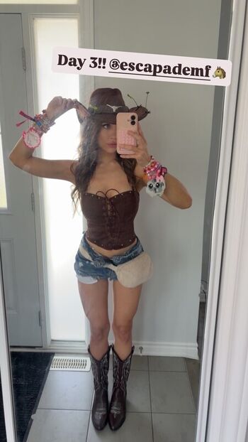 Full leaked Melmie private photo