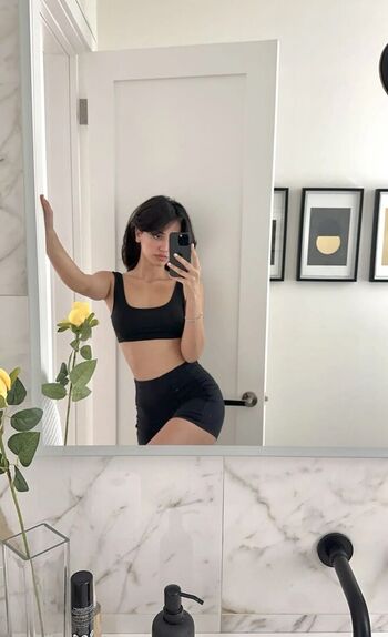 Full leaked Melodymelowo private photo