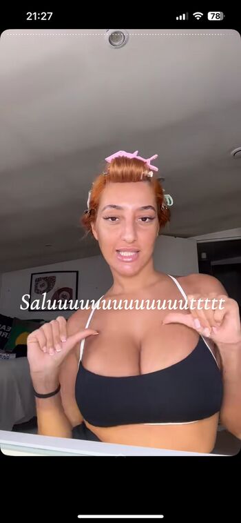 Full leaked Melofficiel private photo