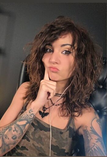 Full leaked Meloniemac private photo
