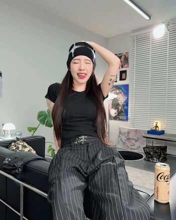 Full leaked Mena noona page private photo