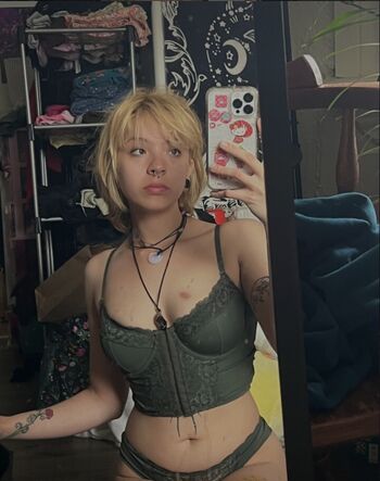 Full leaked Meowwkarissa private photo