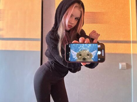 Full leaked Merciabawden page private photo