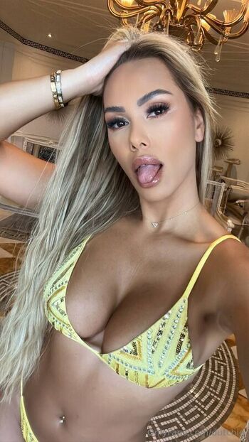 Full leaked Merelblaze private photo