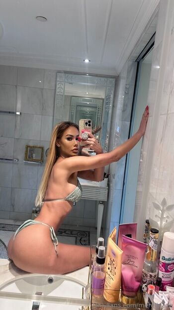 Full leaked Merelblaze private photo