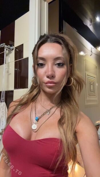 Full leaked Merve ozkan private photo