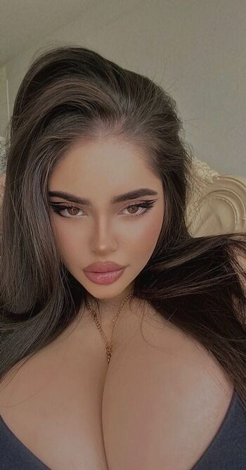 Full leaked Metiska private photo