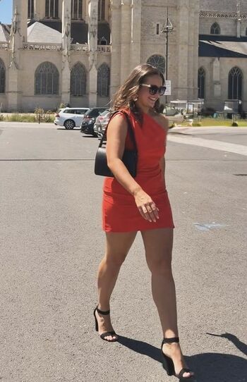 Full leaked Meuf en talons page private photo
