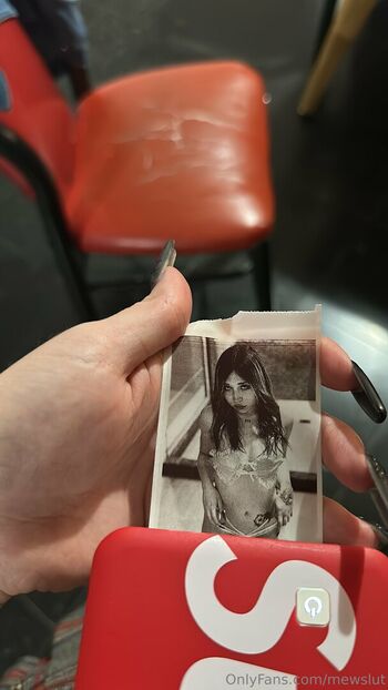 Full leaked Mewqueen private photo