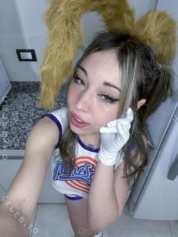 Full leaked Mewslut private photo