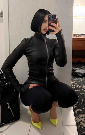Full leaked Mez afram page private photo