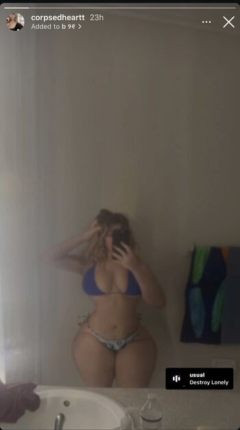 Full leaked Mfknnstargirl page private photo