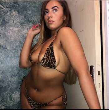 Full leaked Mh lyne private photo