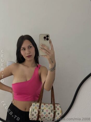 Full leaked Mia private photo