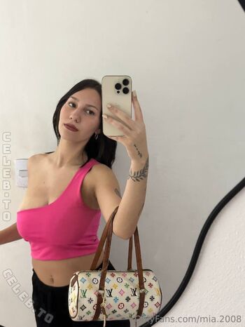 Full leaked Mia private photo
