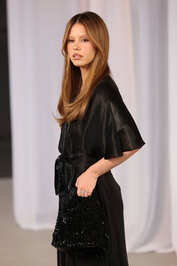 Full leaked Mia goth private photo