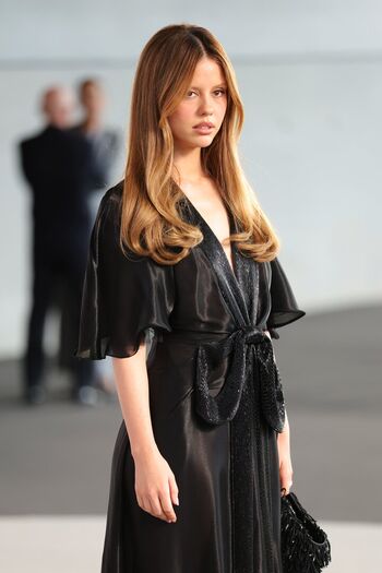 Full leaked Mia goth private photo