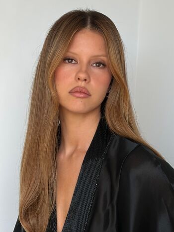Full leaked Mia goth private photo