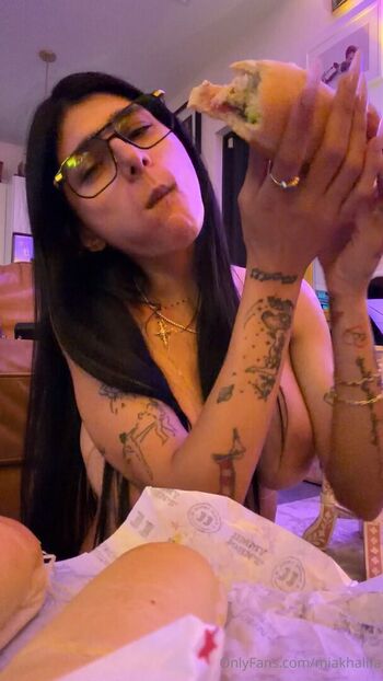 Full leaked Mia khalifa  page private photo