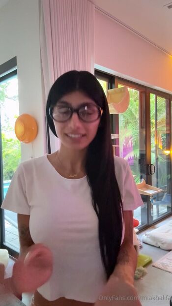 Full leaked Mia khalifa private photo
