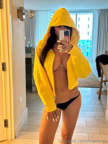 Full leaked Mia khalifa  page private photo