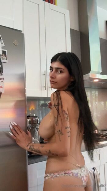 Full leaked Mia khalifa private photo