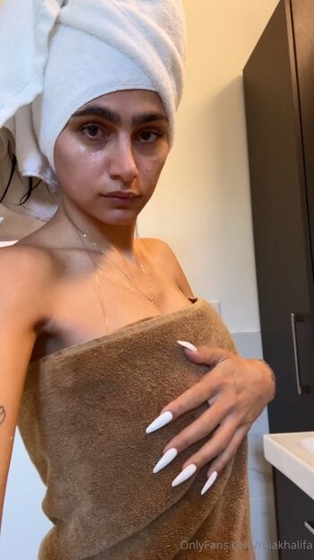 Full leaked Mia khalifa private photo