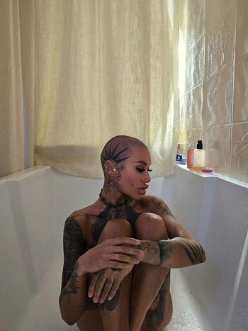 Full leaked Mia mannaz private photo