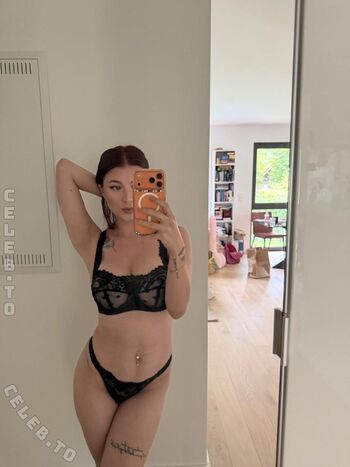 Full leaked Mia minou private photo