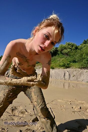 Full leaked Mia shy private photo