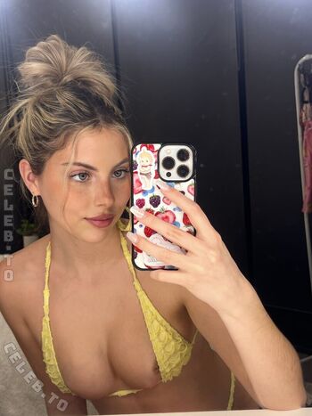 Full leaked Mia smith private photo