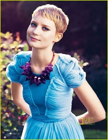 Full leaked Mia wasikowska private photo