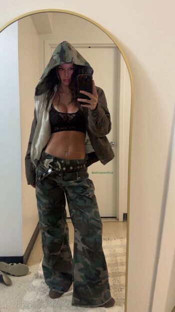 Full leaked Mia wynn private photo