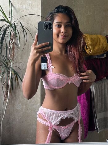 Full leaked Mia z private photo