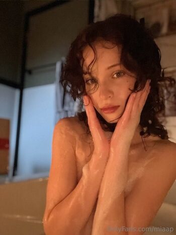 Full leaked Miaalice private photo
