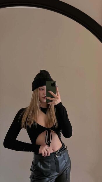 Full leaked Miafitz page private photo