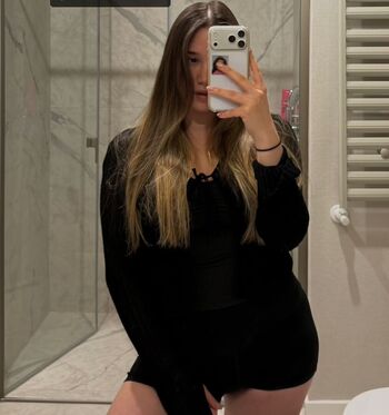 Full leaked Miafitz private photo