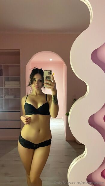 Full leaked Miamaeeee private photo