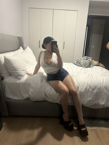 Full leaked Miamiimamiiii private photo