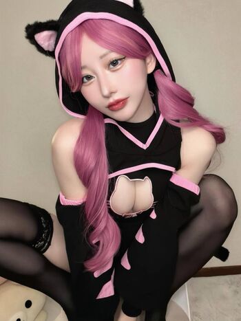 Full leaked Miaonni private photo