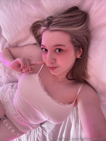 Full leaked Miavienna private photo