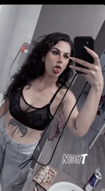 Full leaked Miavonfox private photo