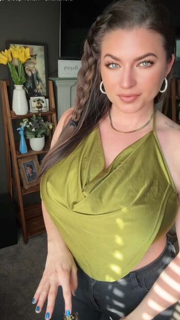 Full leaked Michelewalls private photo
