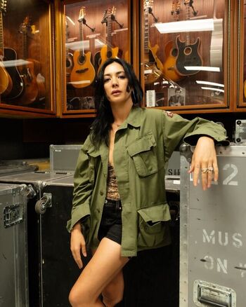 Full leaked Michelle branch private photo