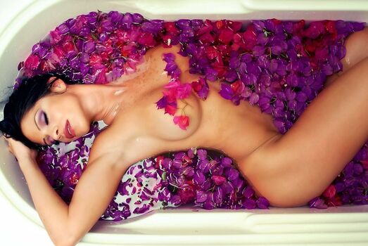 Full leaked Michelle lewin private photo