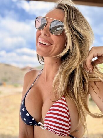 Full leaked Michellek private photo